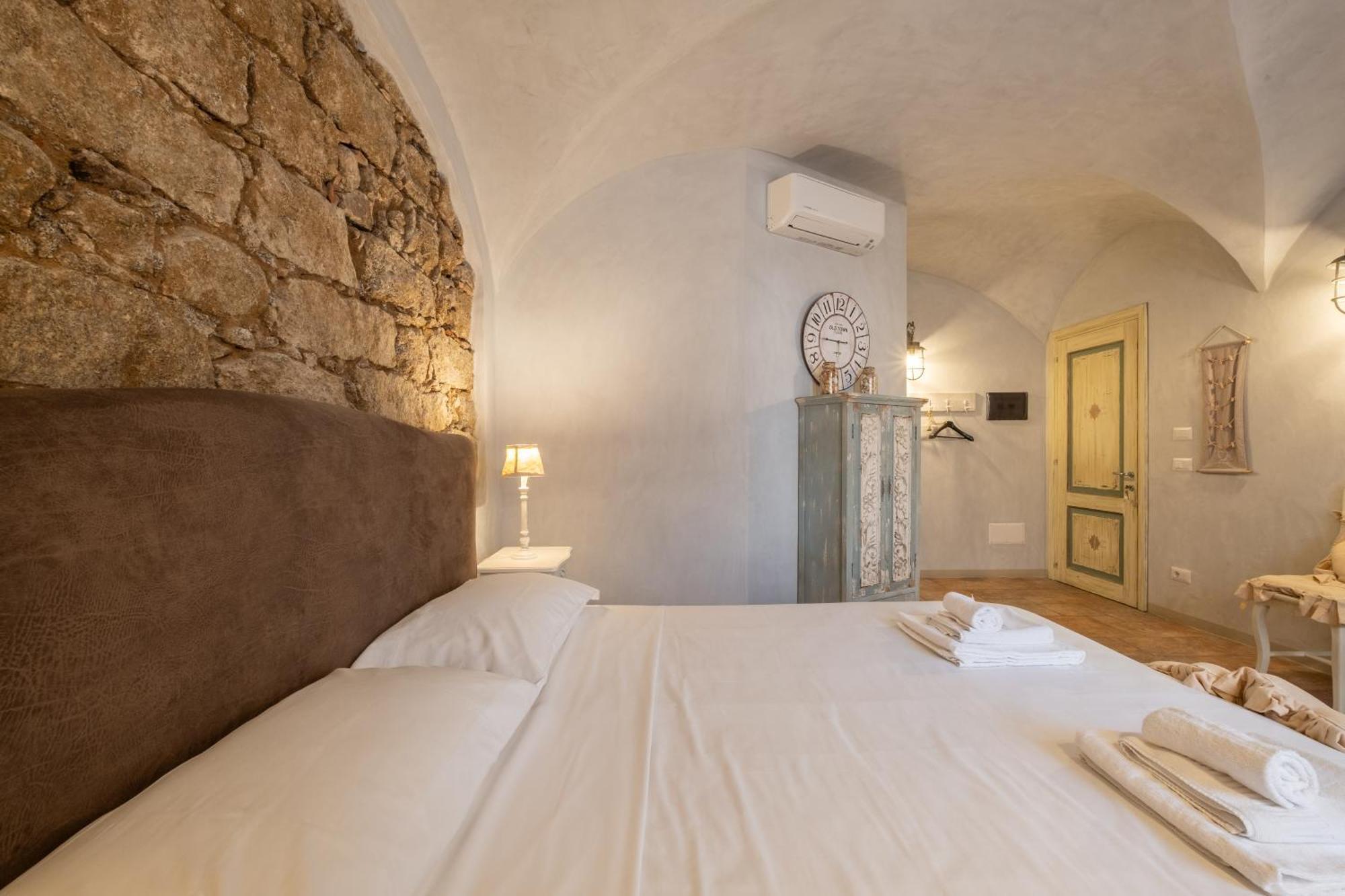 Dimoras Dimore Nel Cuore Di Olbia Buitenkant foto