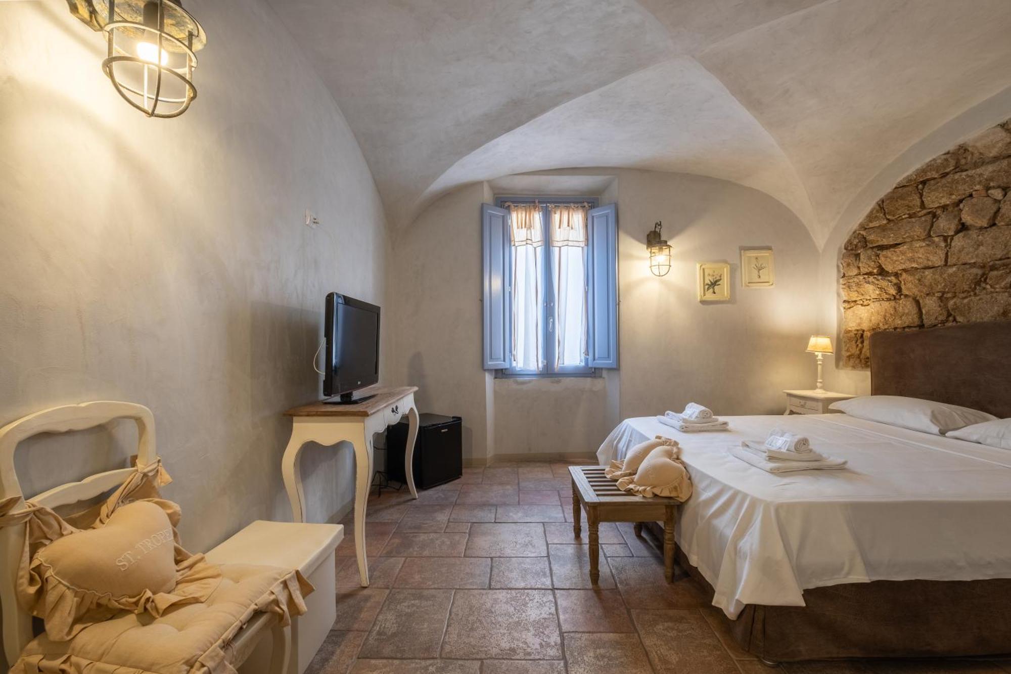 Dimoras Dimore Nel Cuore Di Olbia Buitenkant foto
